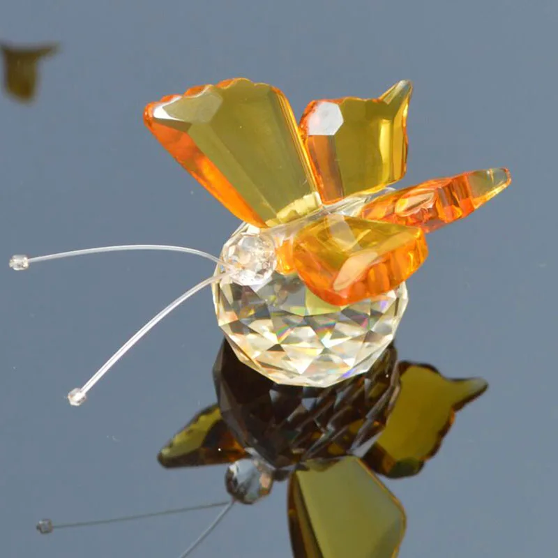 6 Colors Crystal Butterfly Fig - Paper Weight Crystal recension och pris